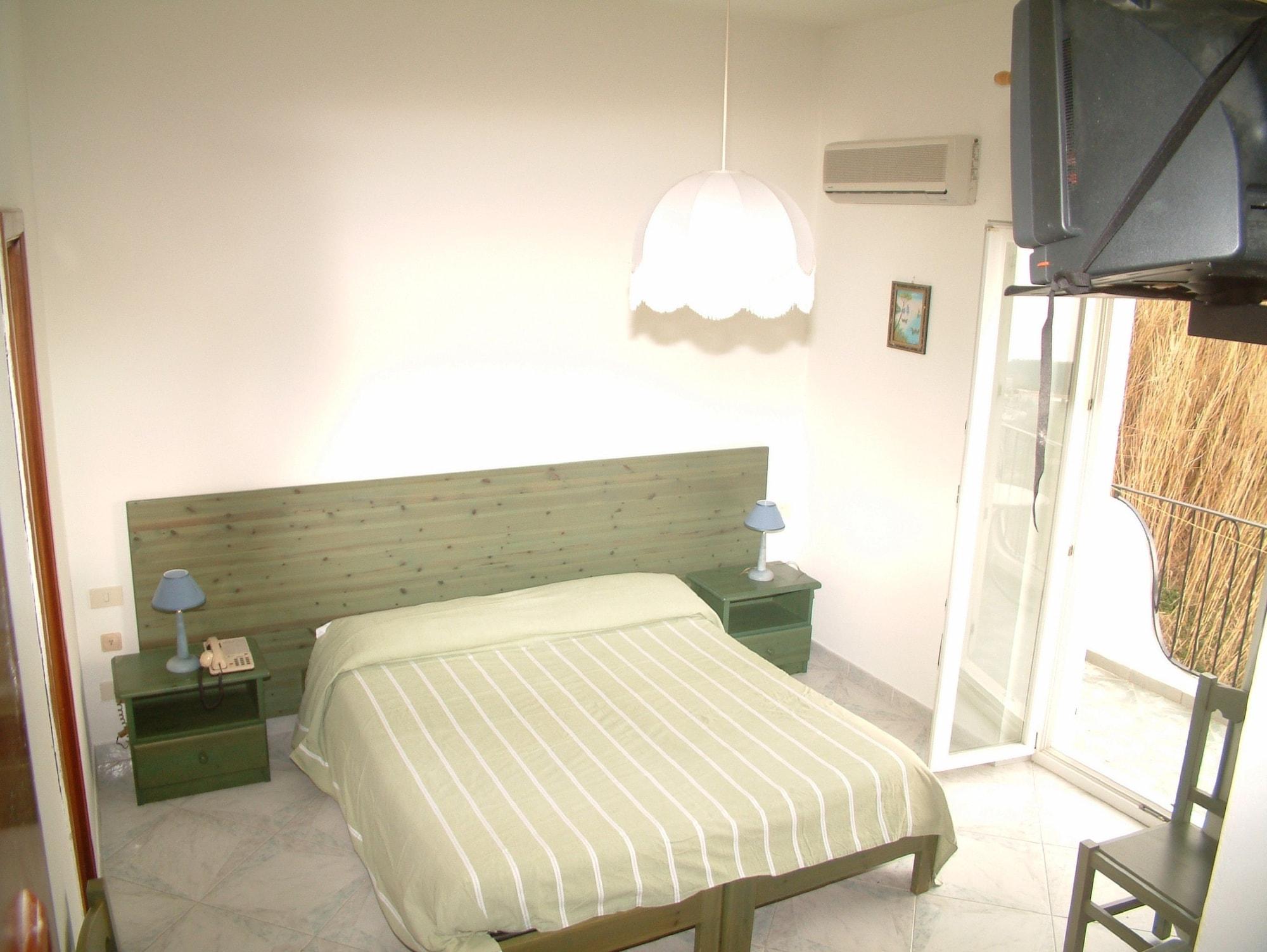 Hotel La Ginestra Forio  Exterior photo