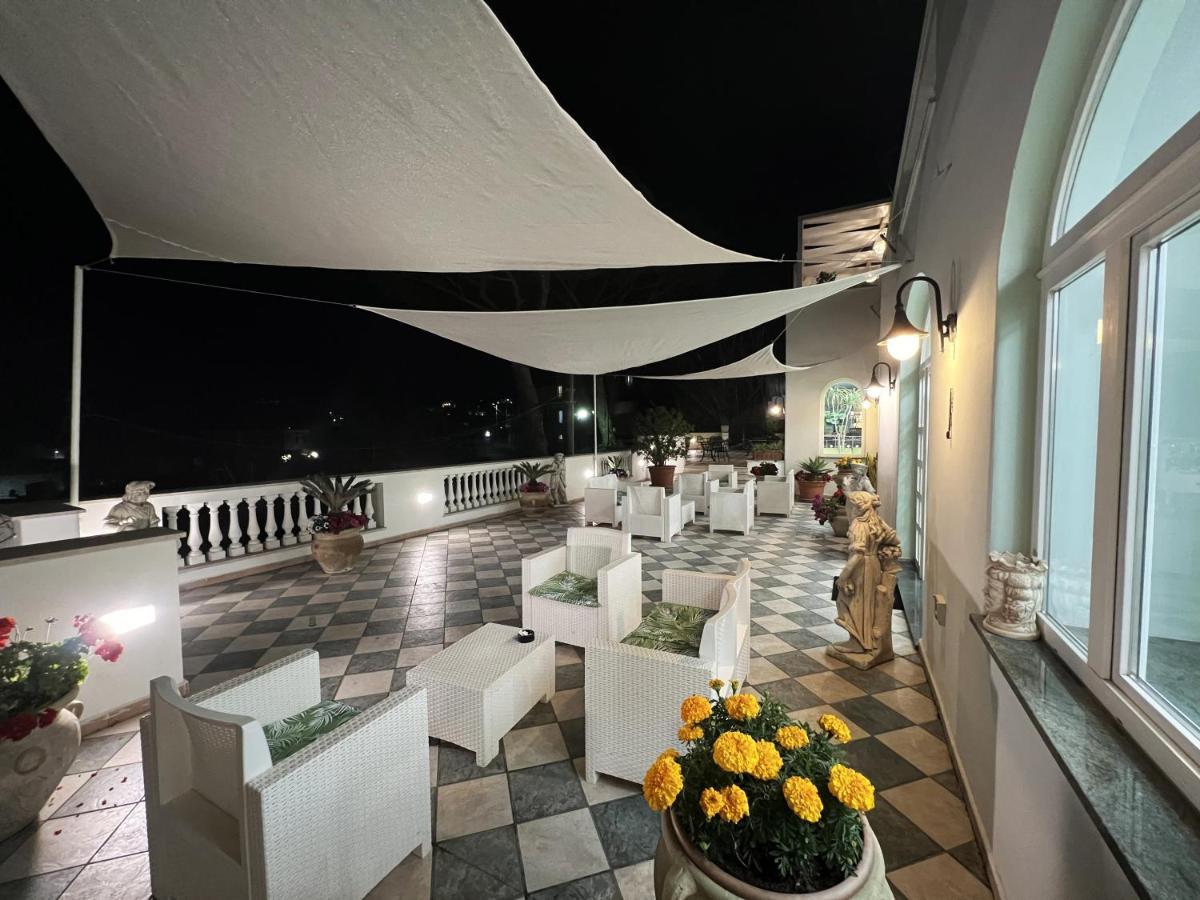 Hotel La Ginestra Forio  Exterior photo