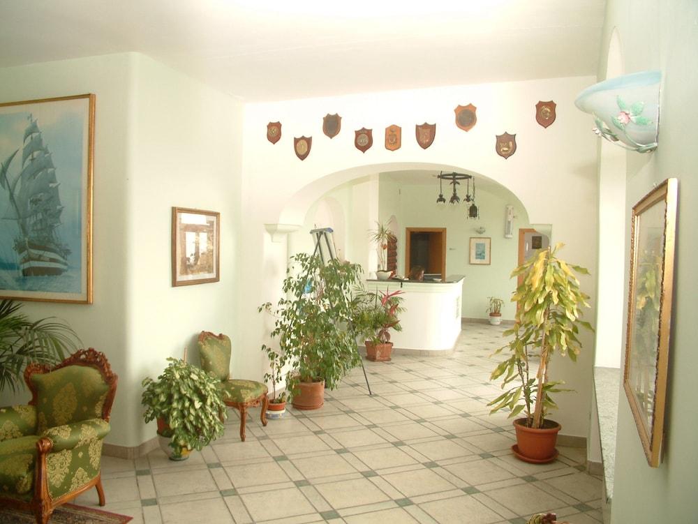Hotel La Ginestra Forio  Exterior photo