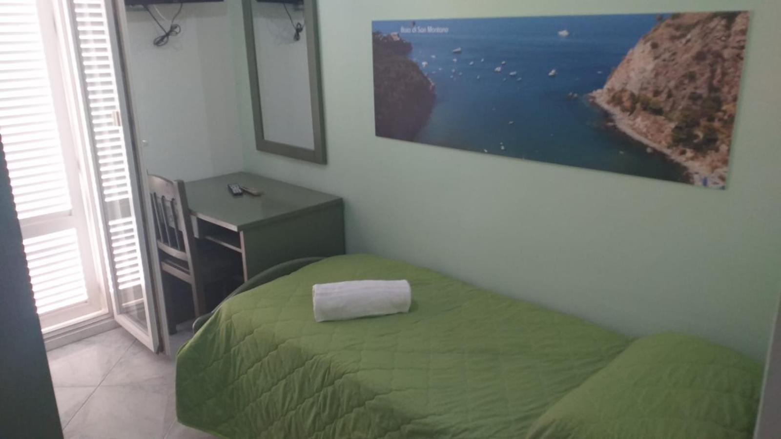 Hotel La Ginestra Forio  Exterior photo